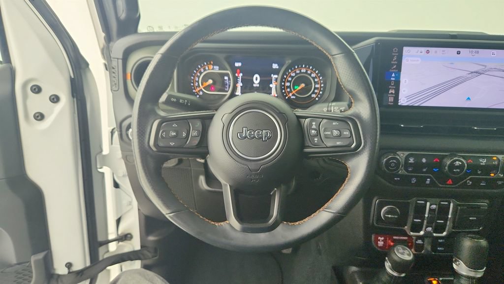 Used 2024 Jeep Gladiator Mojave AWD/4WD image 18