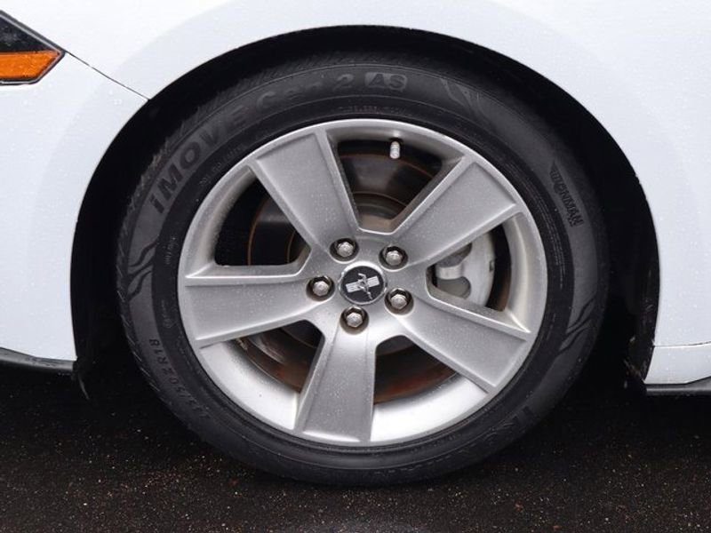 Used 2020 Ford Mustang Premium image 11