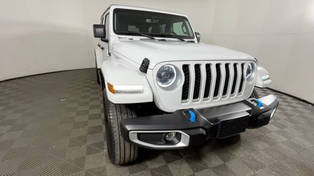 Used 2023 Jeep Wrangler Unlimited Sahara w/ Cold Weather Group AWD/4WD image 13