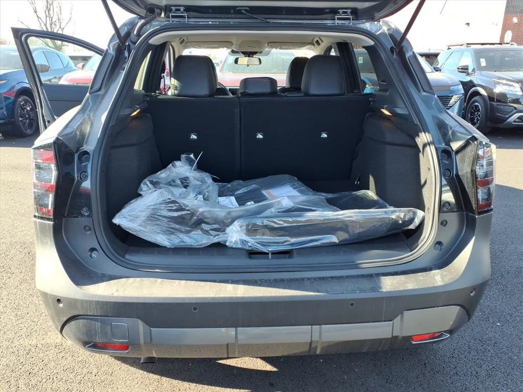 New 2026 Nissan Kicks SR image 31