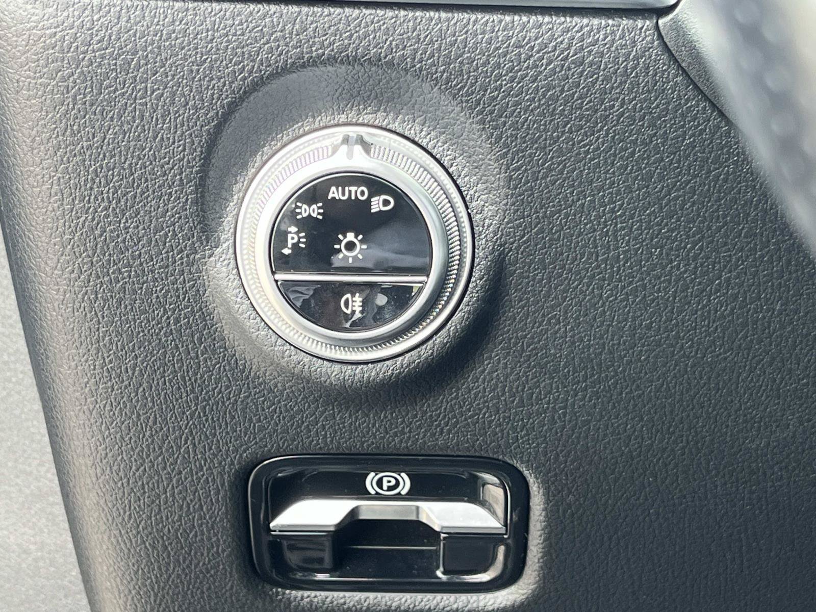 Certified 2024 Mercedes-Benz C 300 Sedan image 28