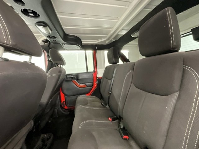 Used 2015 Jeep Wrangler Unlimited Sahara w/ Connectivity Group image 5