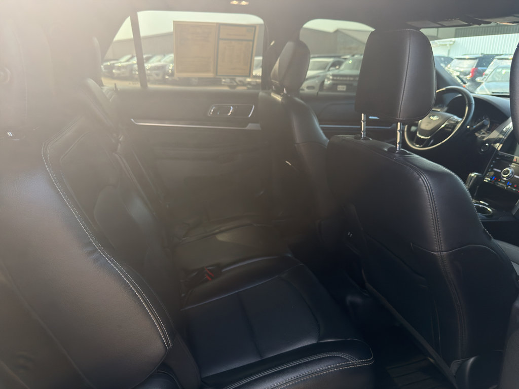 Used 2019 Ford Explorer Limited w/ Class III Trailer Tow Package AWD/4WD image 34