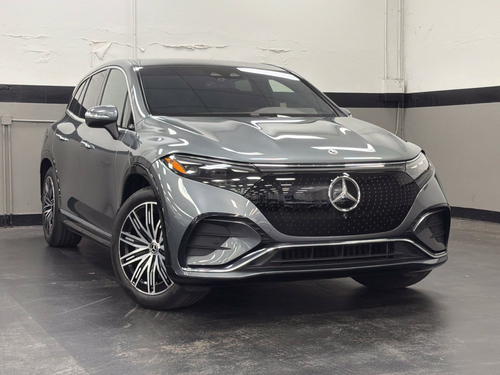 Certified 2023 Mercedes-Benz EQS 580 4MATIC SUV image 2