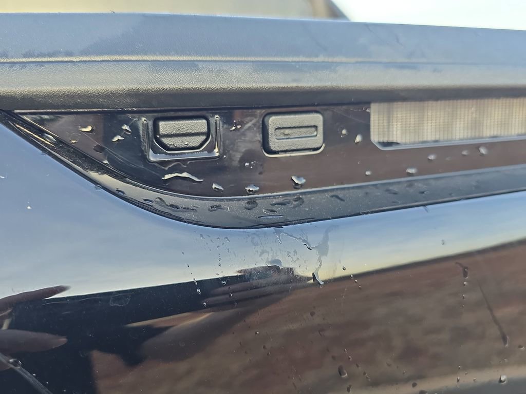 Used 2025 GMC Hummer EV 2X image 14