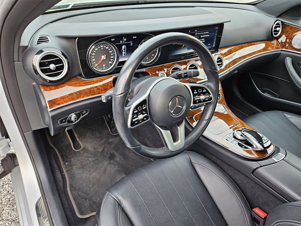 Used 2019 Mercedes-Benz E 300 4MATIC image 9