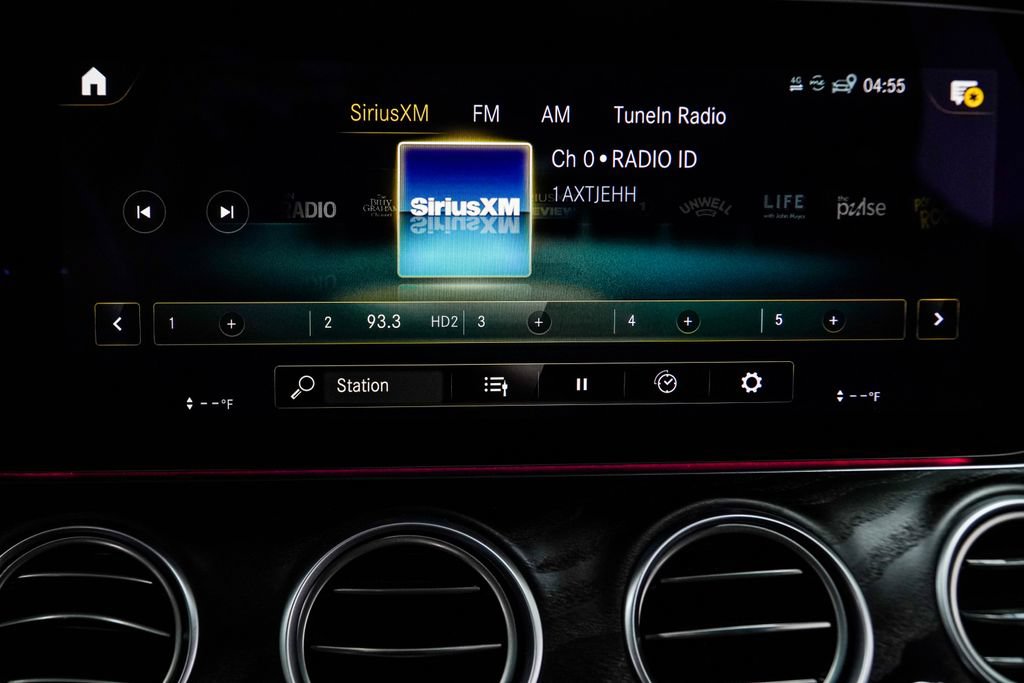 Used 2023 Mercedes-Benz E 350 Sedan image 26