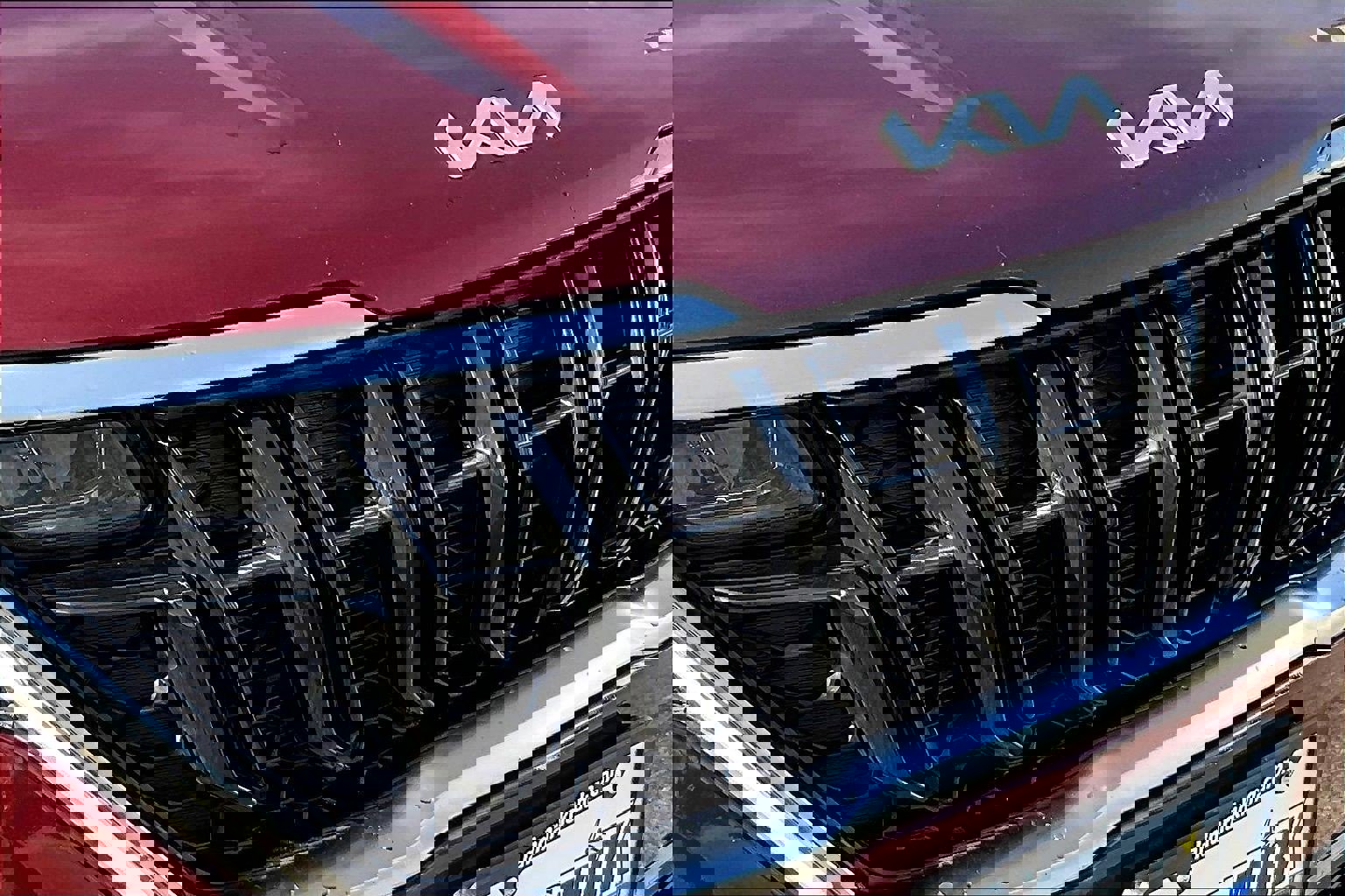 Used 2023 Kia Carnival LX image 30