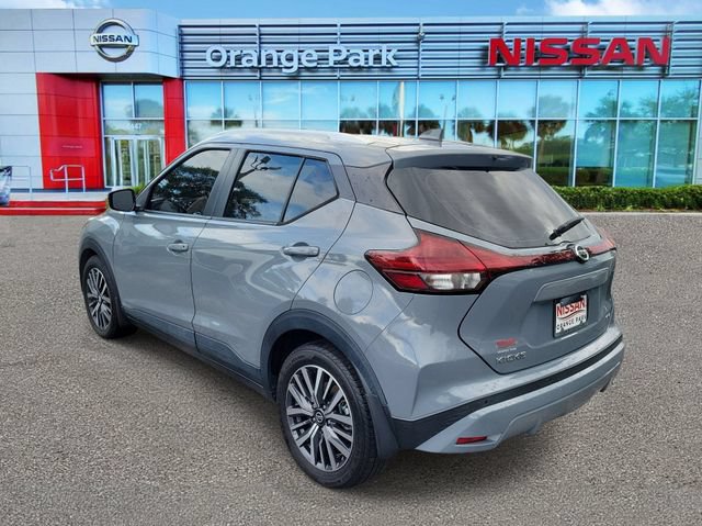 Used 2021 Nissan Kicks SV FWD image 3