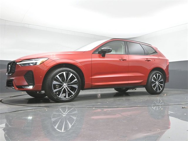 Used 2023 Volvo XC60 B5 Plus w/ Protection Package Premier image 39