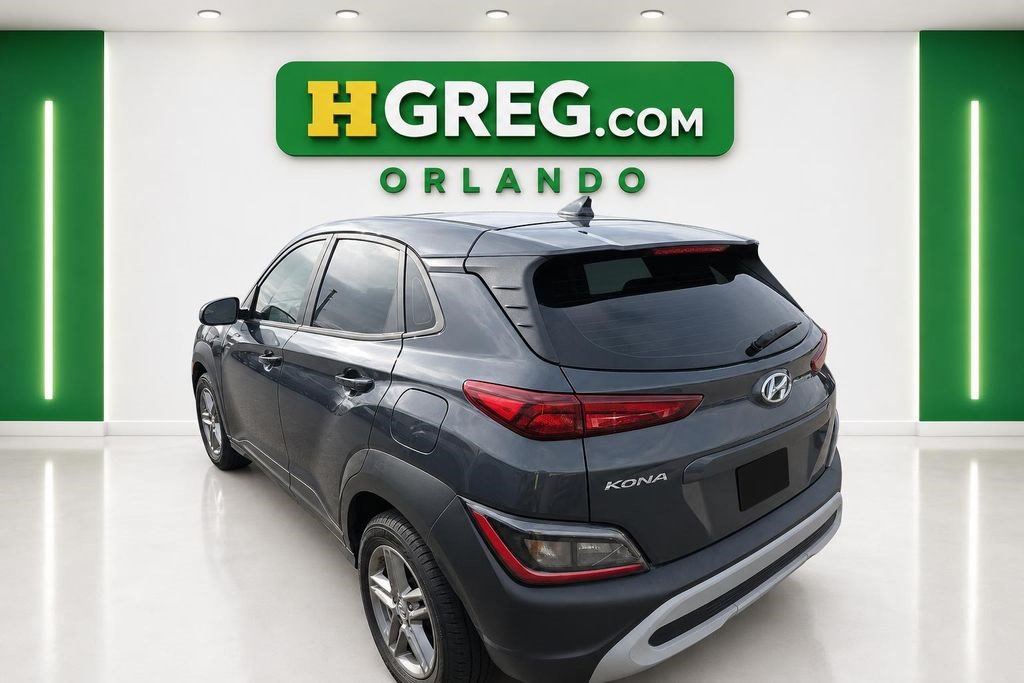 Used 2022 Hyundai Kona SE w/ Cargo Package FWD image 2