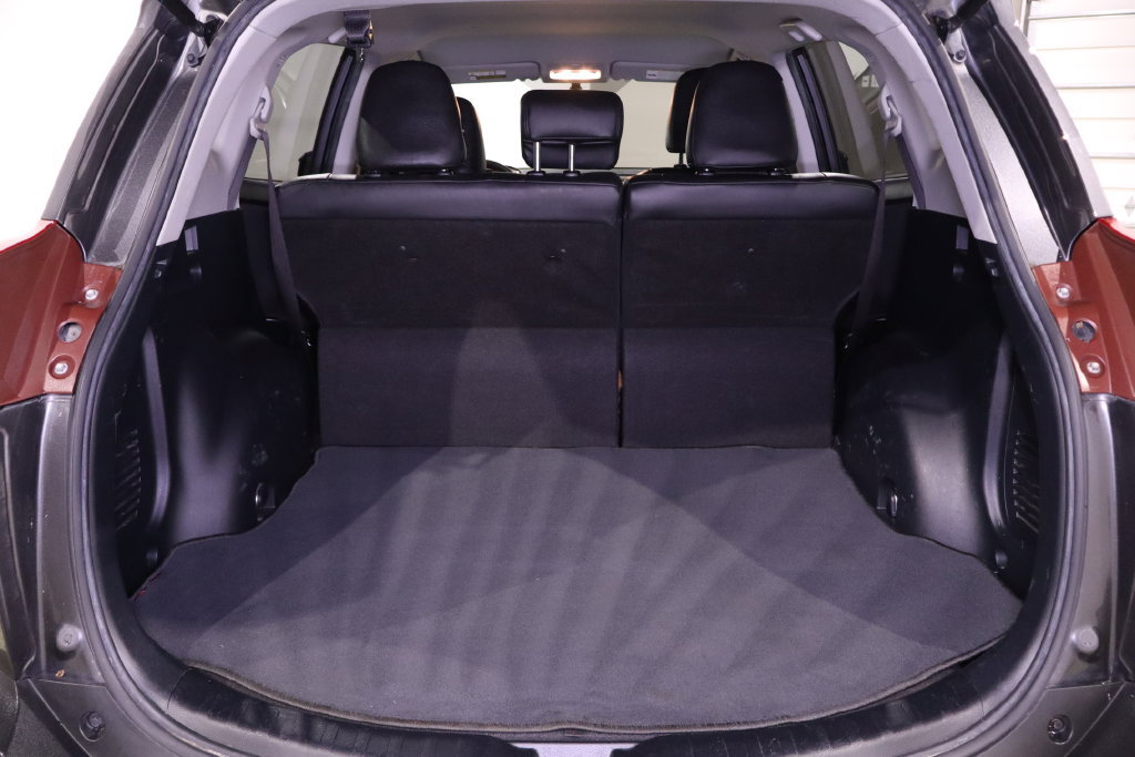 Used 2014 Toyota RAV4 LE FWD image 30