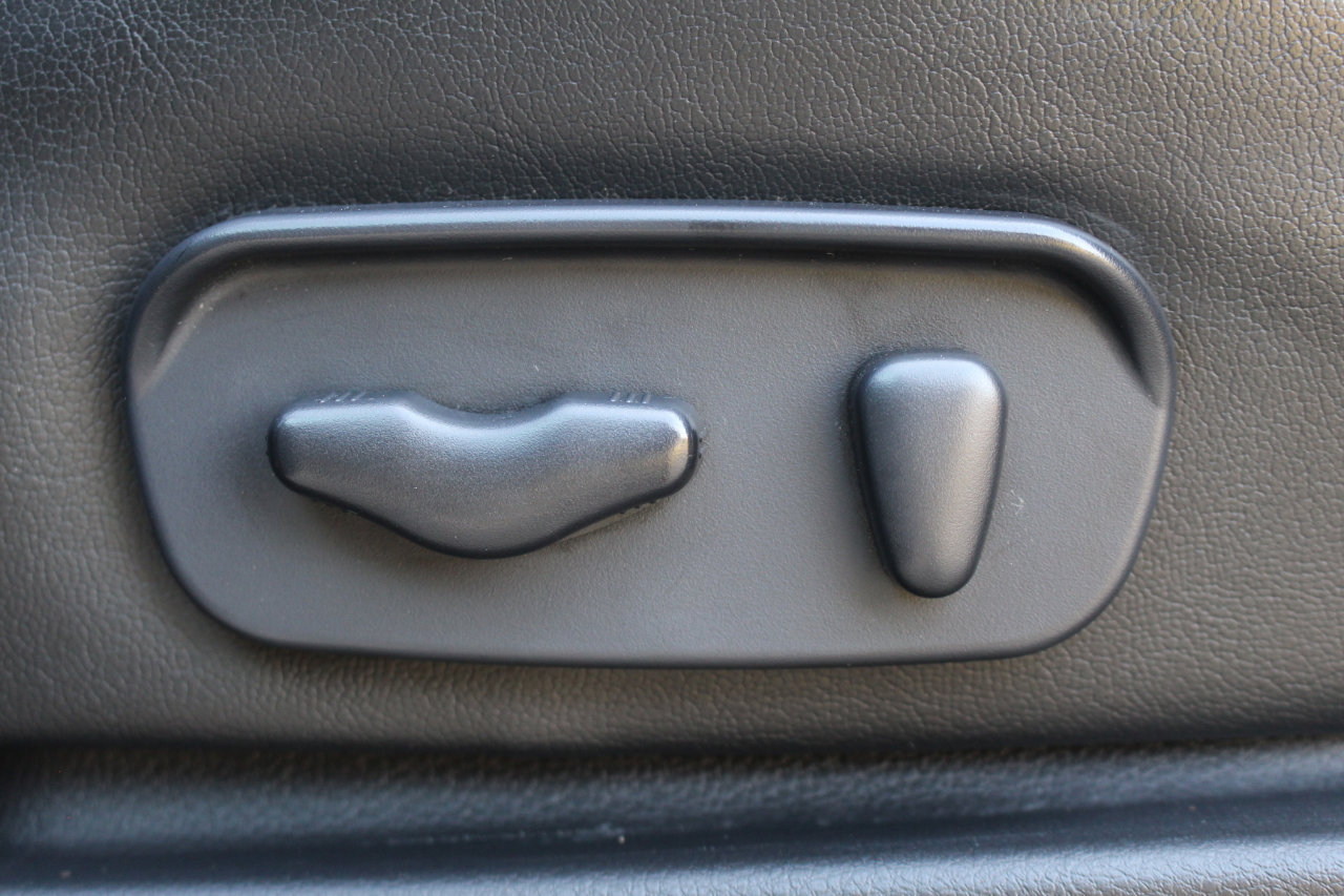 Used 2012 Nissan Armada SL w/ DVD FES Pkg image 17