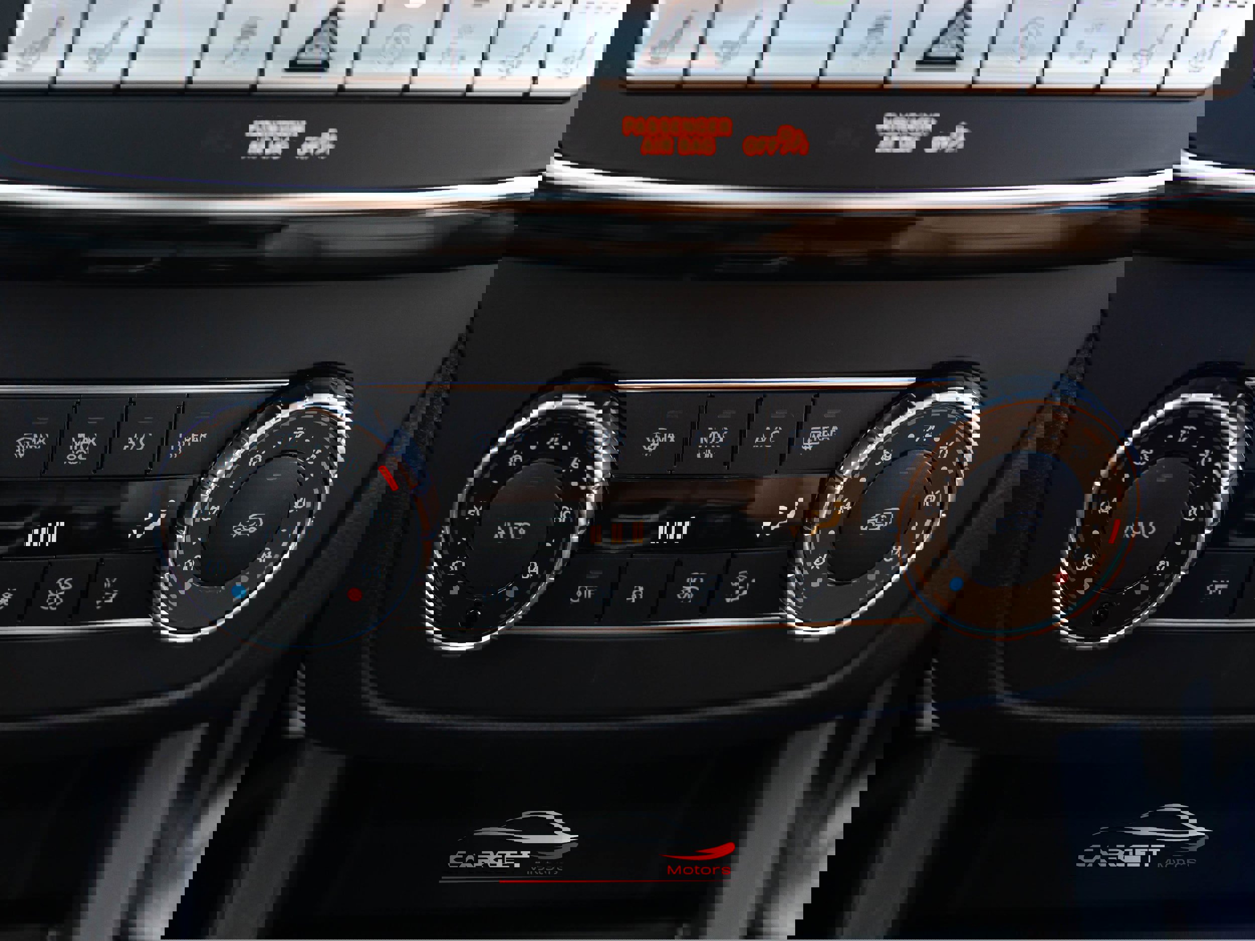 Used 2019 Mercedes-Benz GLE 43 AMG 4MATIC w/ Premium 3 Package image 35