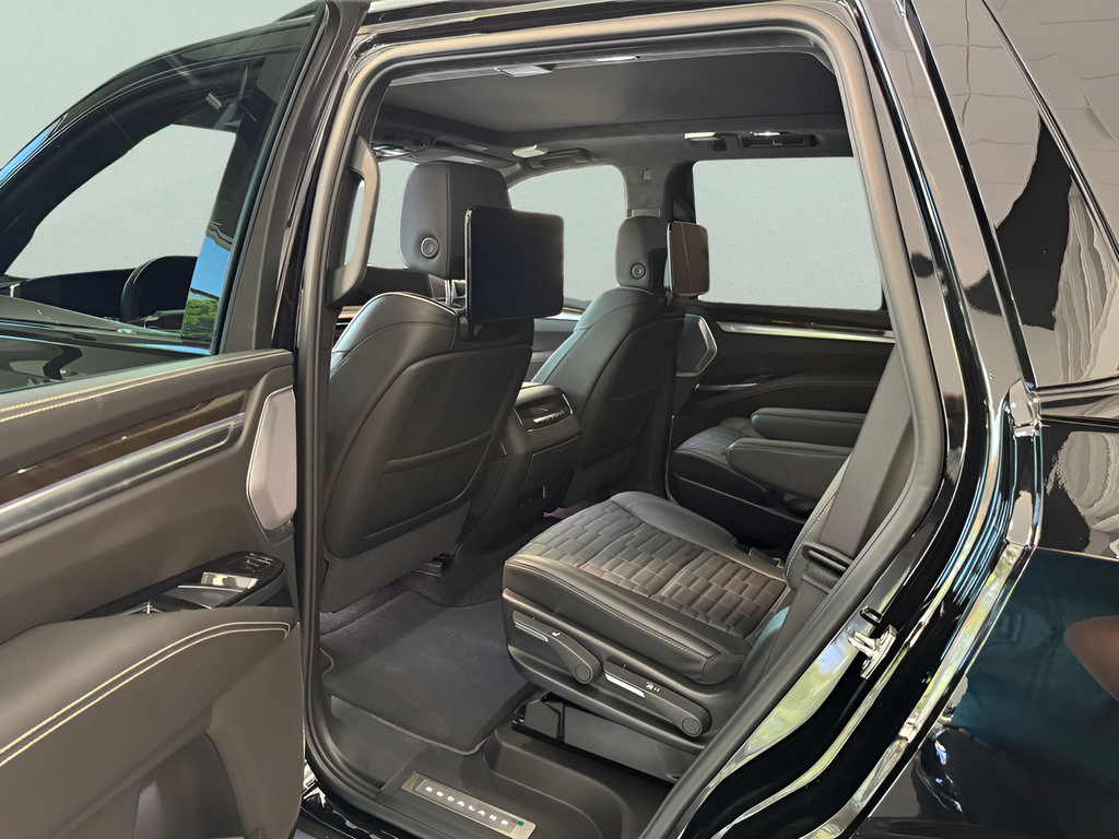 New 2026 Cadillac Escalade Platinum Sport AWD/4WD image 11