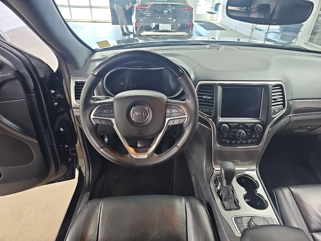Used 2018 Jeep Grand Cherokee Overland image 19
