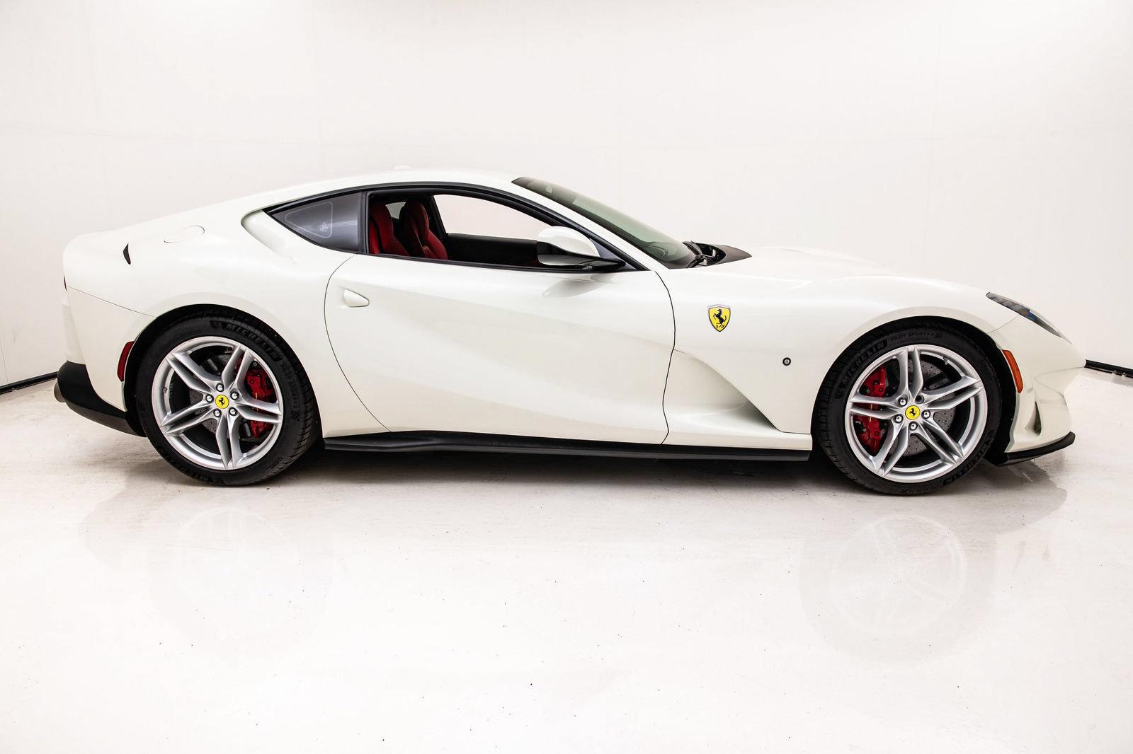 Certified 2019 Ferrari 812 Superfast RWD image 3
