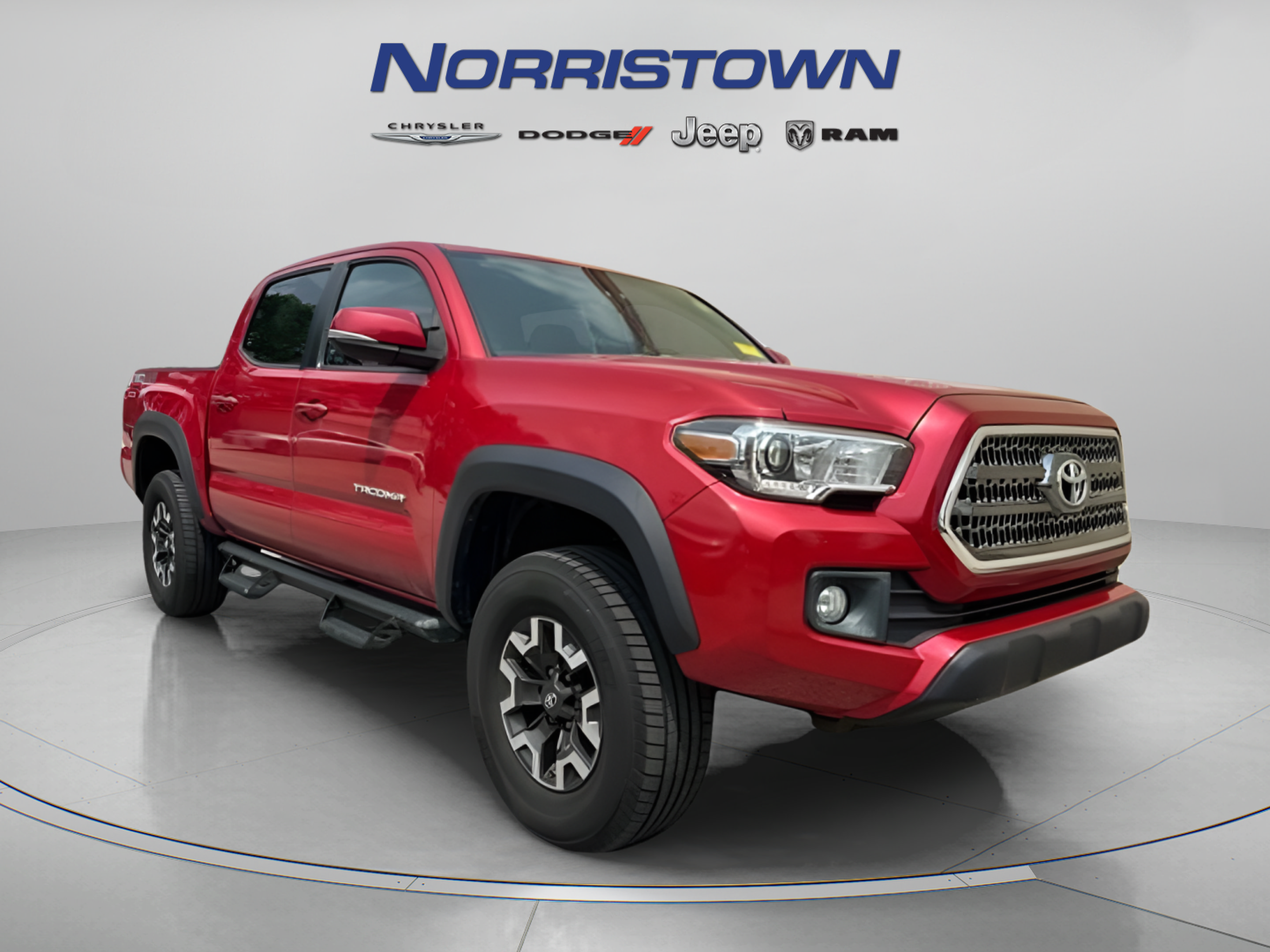 Used 2017 Toyota Tacoma TRD Off-Road w/ Premium & Technology Package AWD/4WD image 2