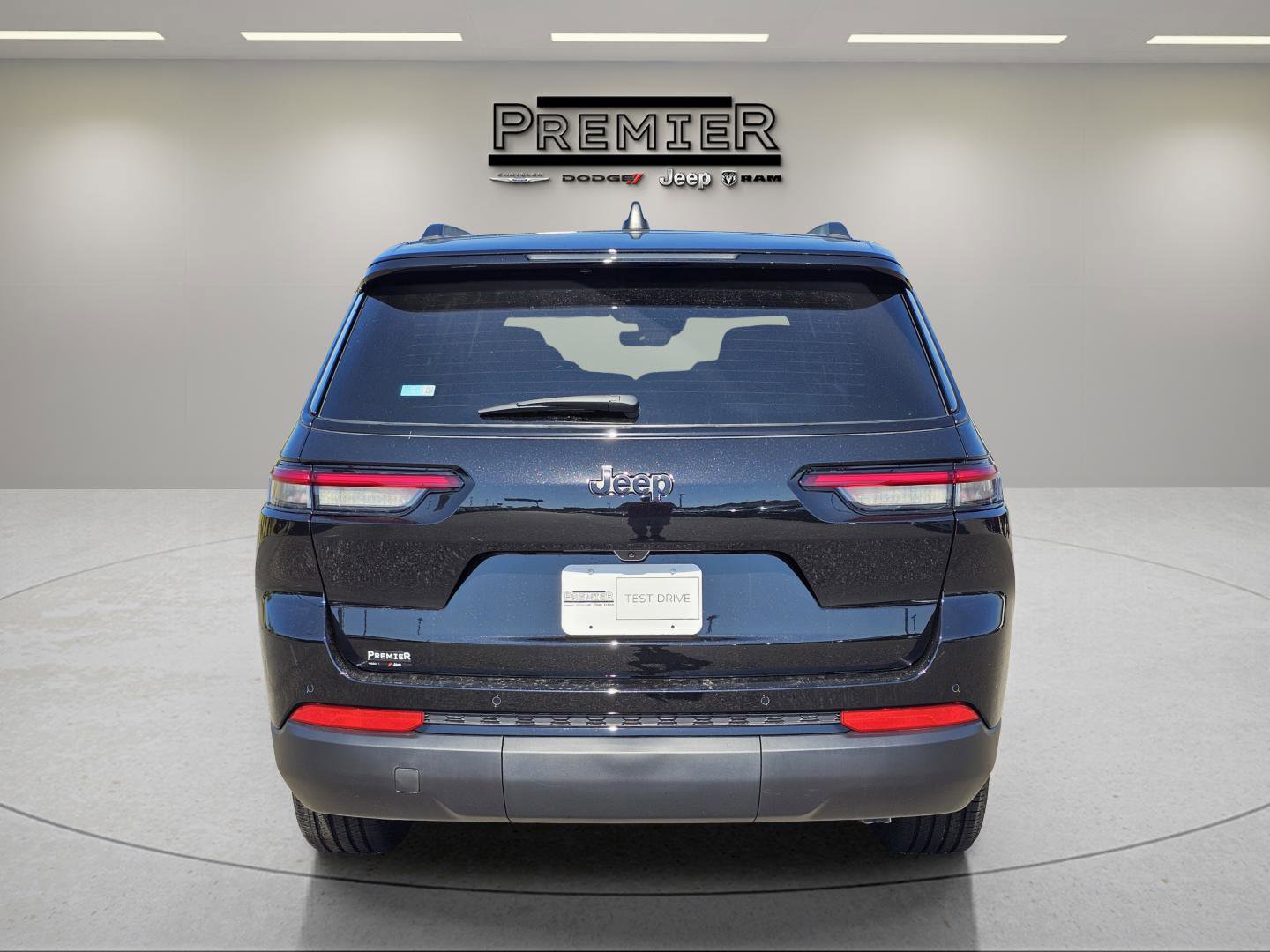 New 2025 Jeep Grand Cherokee L Altitude image 10