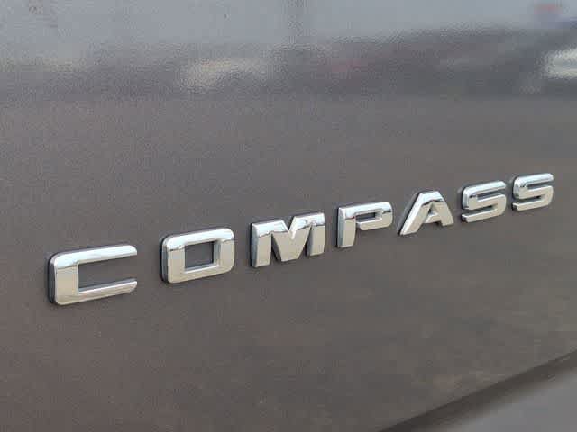 Used 2017 Jeep Compass Latitude AWD/4WD image 13