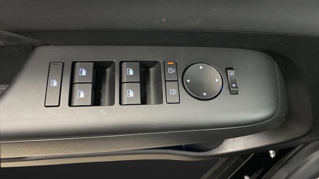 New 2026 Hyundai Kona SEL Premium image 21