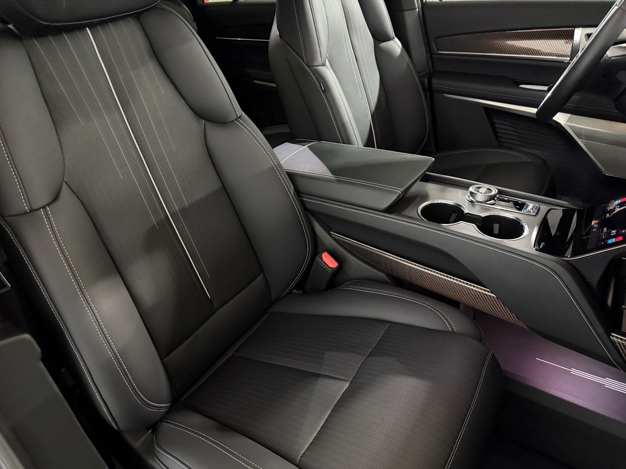New 2026 Cadillac Vistiq Luxury AWD/4WD image 52