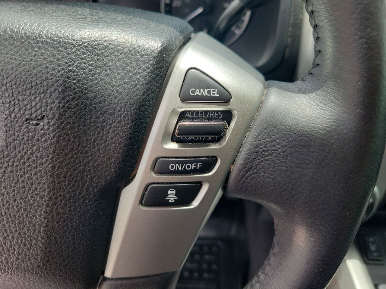 Used 2021 Nissan Titan SL AWD/4WD image 20