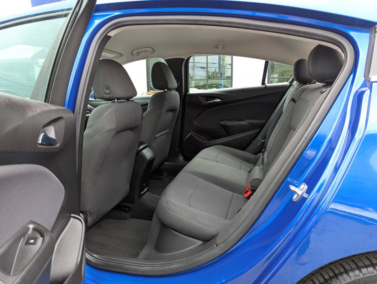 Used 2018 Chevrolet Cruze LT FWD image 36