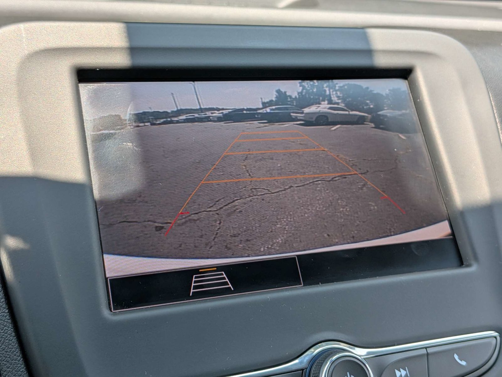 Used 2024 Chevrolet Equinox LT w/ Driver Convenience Package FWD image 20