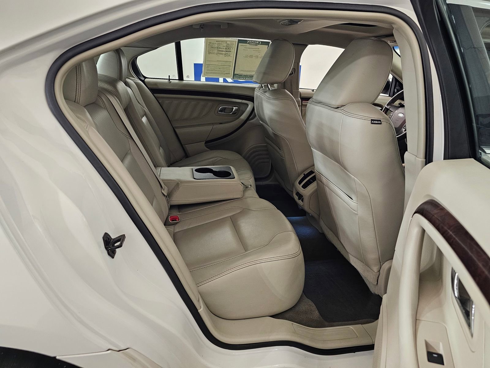 Used 2010 Ford Taurus Limited image 32