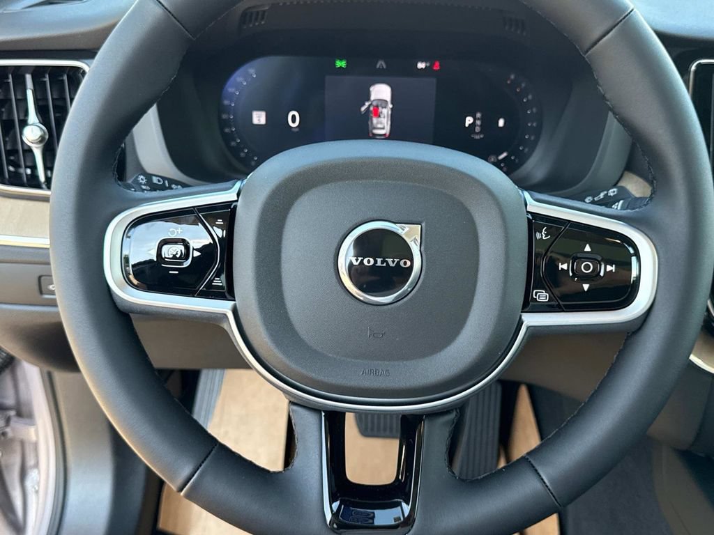Used 2026 Volvo XC60 B5 Plus w/ Protection Package Premier AWD/4WD image 25
