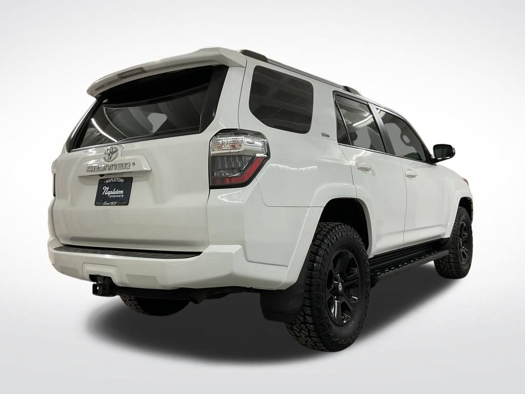 Used 2019 Toyota 4Runner SR5 Premium AWD/4WD image 3