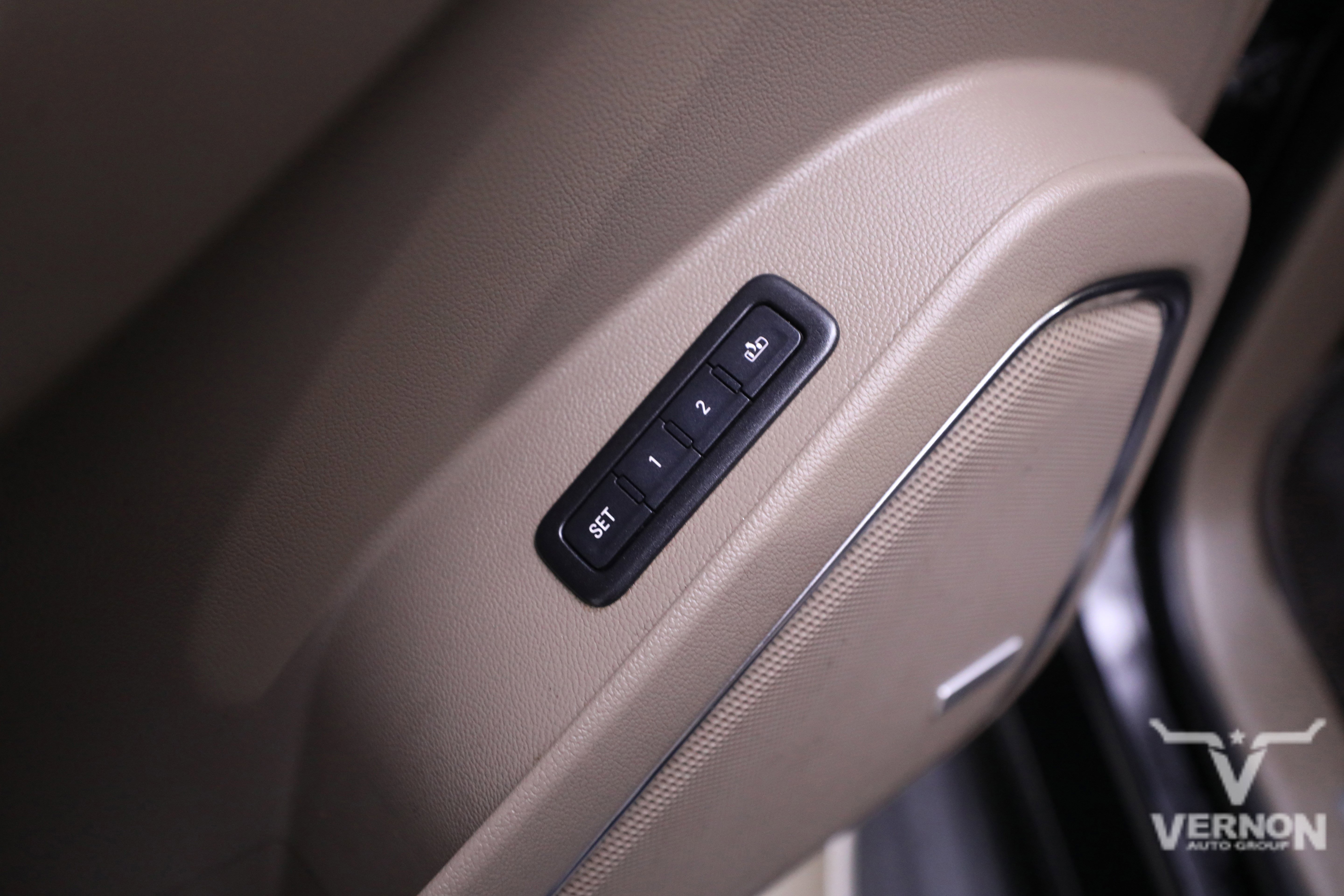 Used 2016 Chevrolet Suburban LTZ image 19