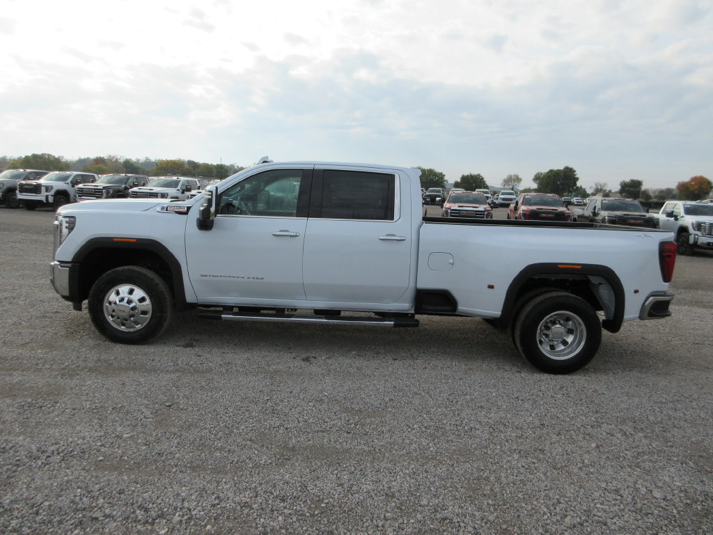 New 2026 GMC Sierra 3500 SLT w/ SLT Premium Package AWD/4WD image 10