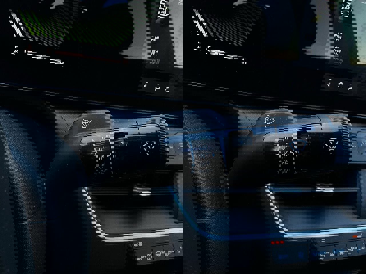 Used 2025 Kia K4 LXS image 37