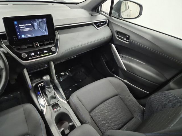 Used 2024 Toyota Corolla Cross SE image 13