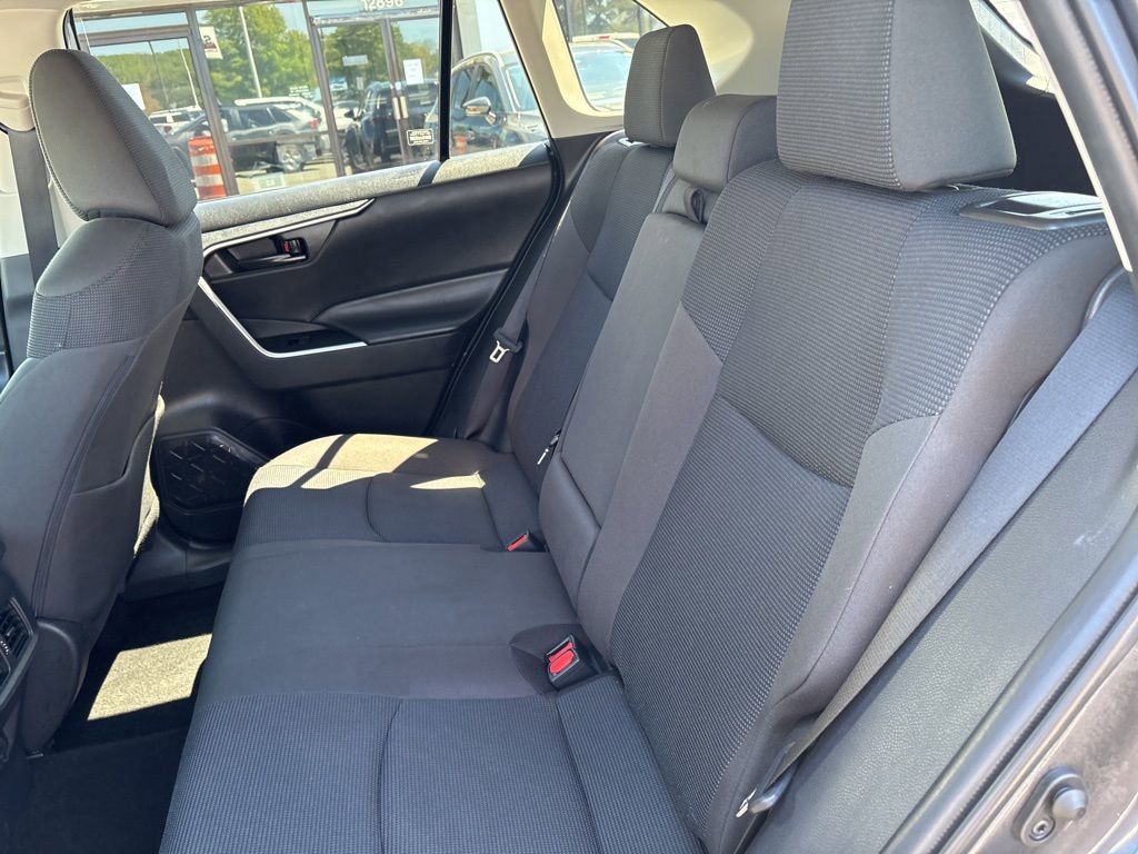 Used 2025 Toyota RAV4 LE AWD/4WD image 24