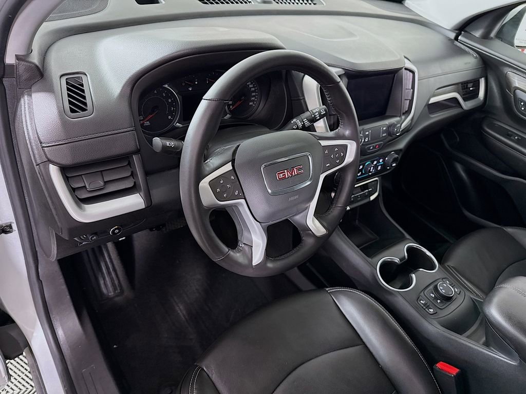 Used 2022 GMC Terrain SLT image 17
