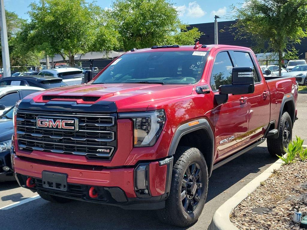 Used 2024 GMC Sierra 2500 AT4 w/ AT4 Premium Plus Package AWD/4WD image 4