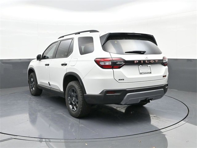 New 2026 Honda Pilot TrailSport image 8