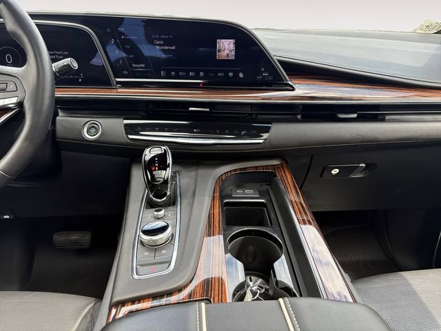 Certified 2024 Cadillac Escalade Premium Luxury w/ LPO, Floor Liner Package AWD/4WD image 11