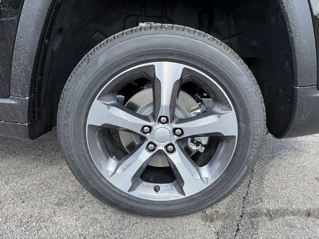 New 2025 Jeep Grand Cherokee L Limited image 9