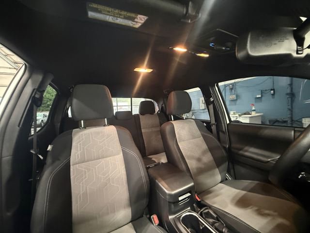 Used 2023 Toyota Tacoma TRD Off-Road w/ Technology Package AWD/4WD image 24