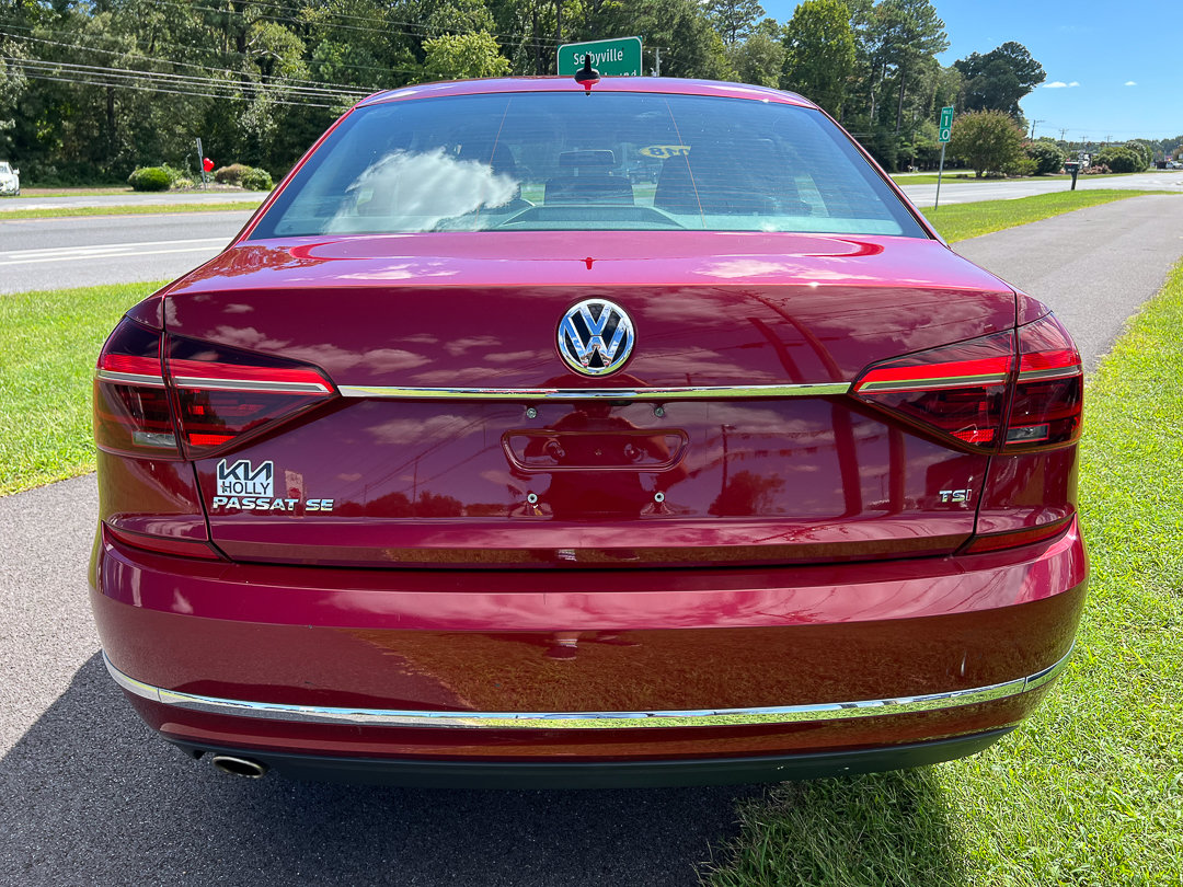 Used 2018 Volkswagen Passat 2.0T SE w/ SE Lighting Package FWD image 5