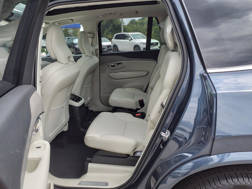Certified 2025 Volvo XC90 T8 Plus w/ Protection Package image 12