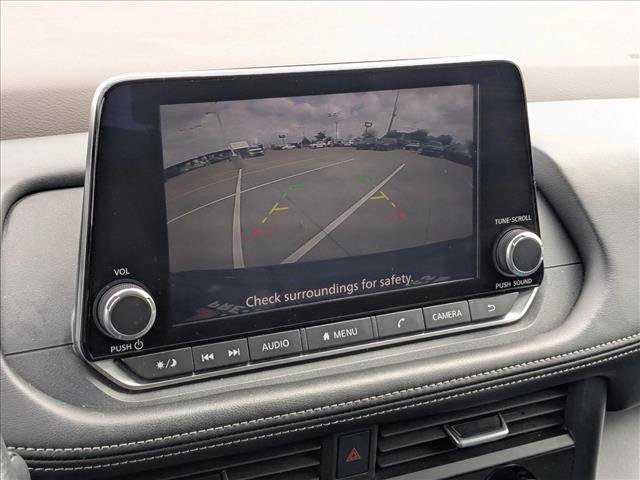 Used 2023 Nissan Rogue SV image 13