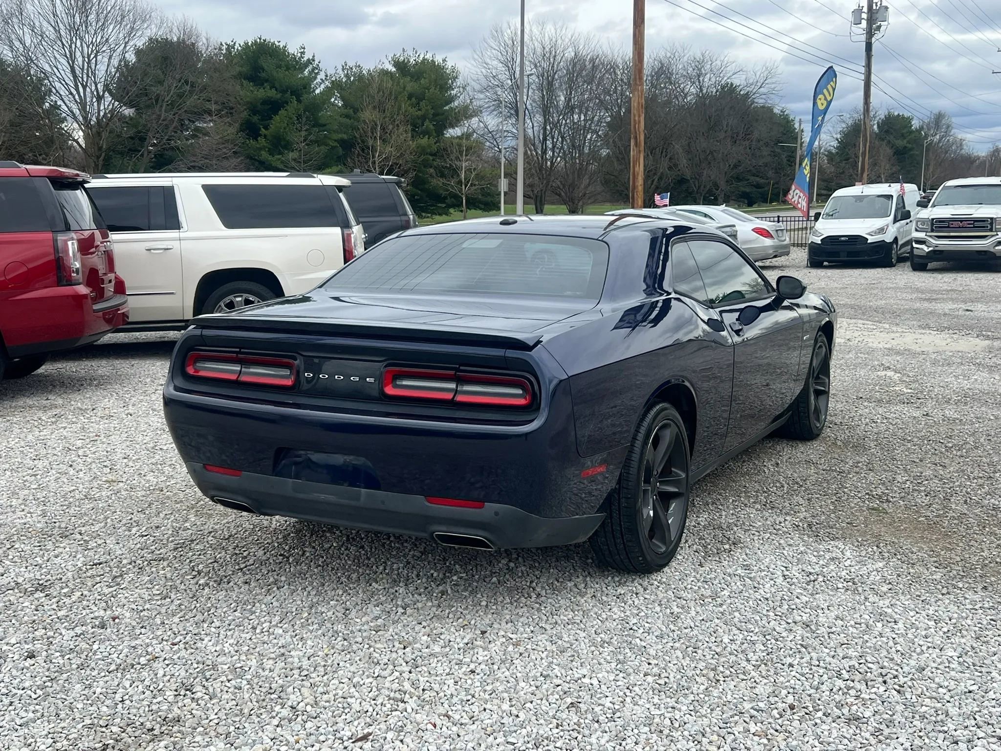 Used 2016 Dodge Challenger R/T w/ Driver Convenience Group image 8
