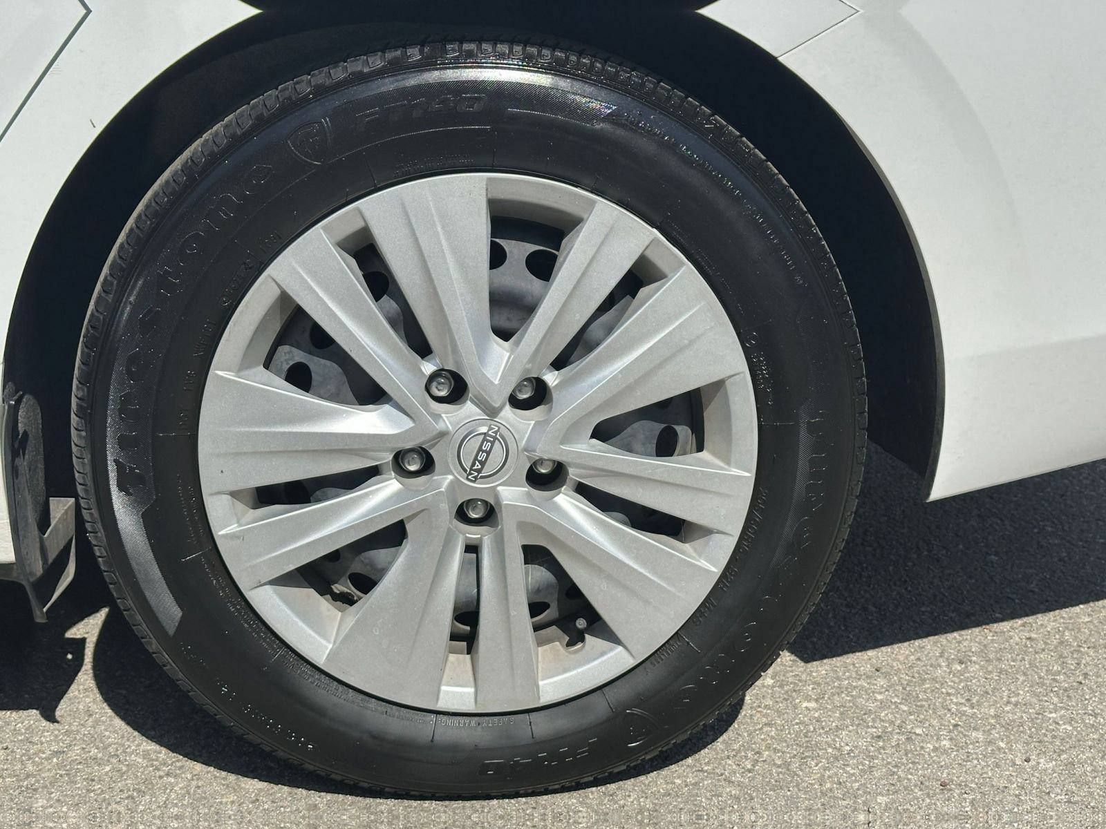 Used 2025 Nissan Sentra S FWD image 28