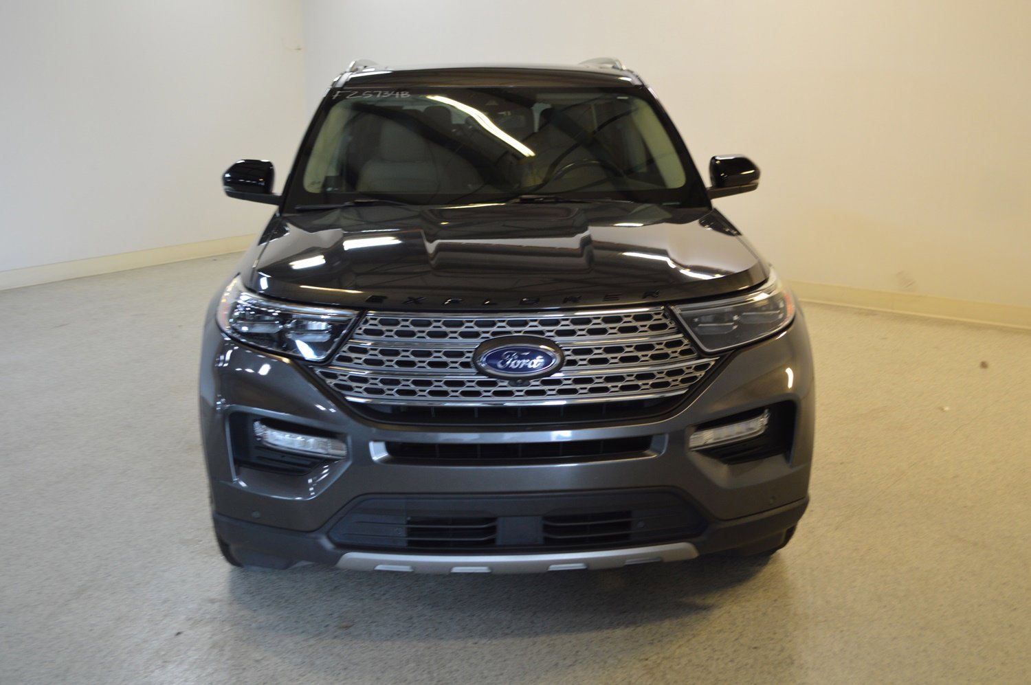 Used 2020 Ford Explorer Limited w/ Class III Trailer Tow Package image 8