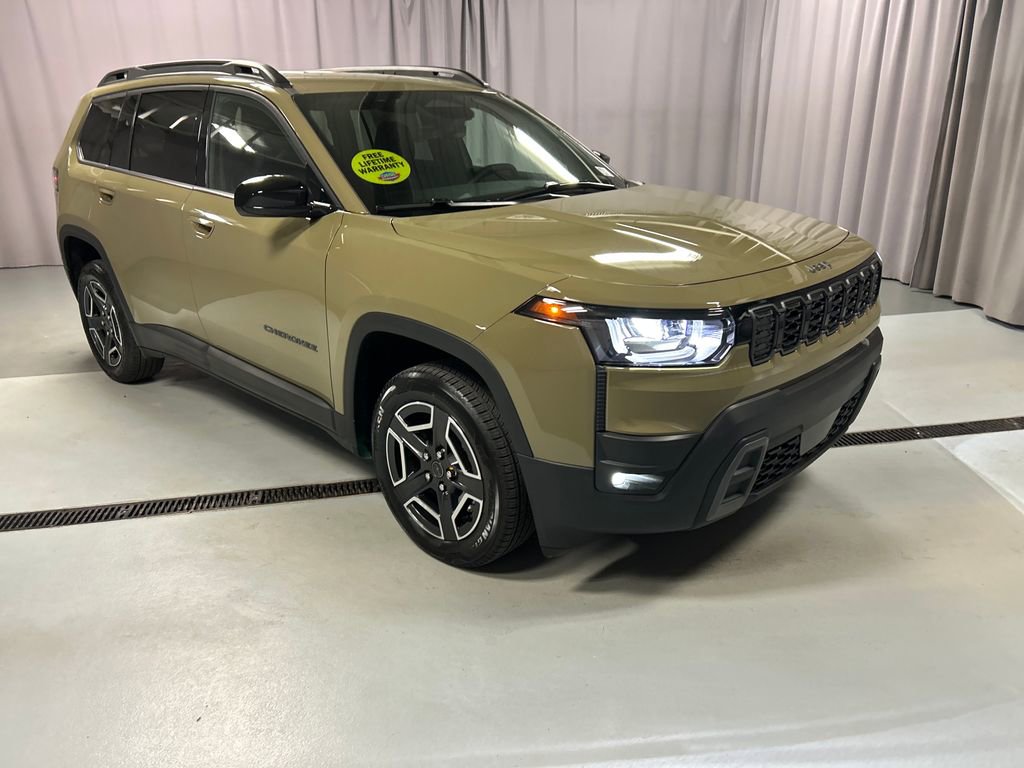 New 2026 Jeep Cherokee Laredo AWD/4WD image 1